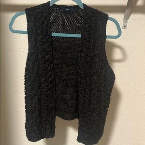GAP Women's Textured Black pearled Cardigan Vest